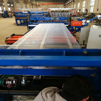 Huayang 1.2m Netwerk van Breedtemesh panel welding machine electrowelded