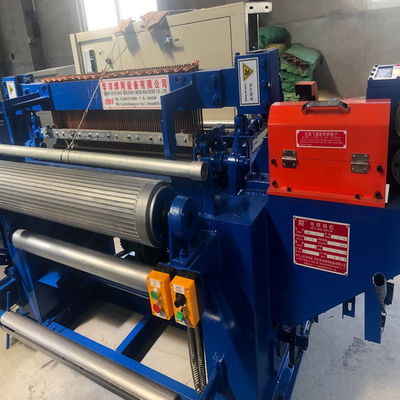 kwaliteit  Chicken Fence Gi Plc Automatic Wire Mesh Welding Machine 10kw fabriek